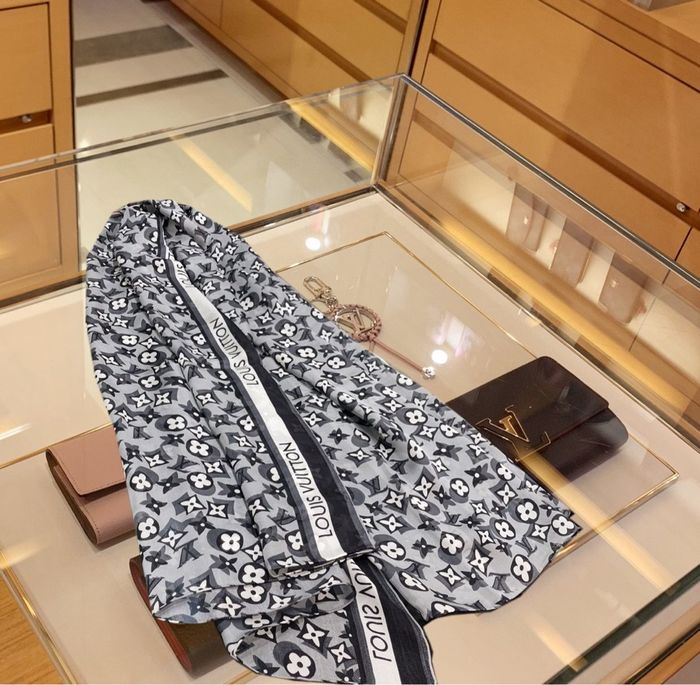 Louis Vuitton Scarf LVS00163